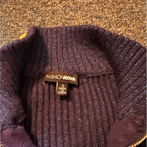 Y2k Gold white and blue sparkly top - Picture 3 of 3